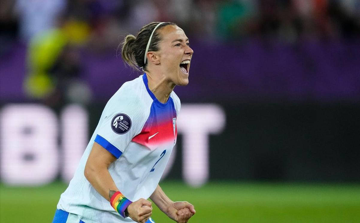 英格兰足球队逆袭获胜晋级下一轮(英格兰足球队近期战绩)